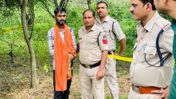 Akshat agrawal murder case: पुलिस पर दबाव बढ़ा, पिता बोला- गायब हैं अक्षत के 12-15 लाख रुपए, 3 दिन की रिमांड पर आरोपी