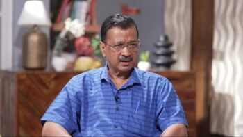 अरविंद केजरीवाल पर पदयात्रा के दौरान हमला, AAP का आरोप- भाजपा ने गुंडे भेजे, मारने की कोशिश