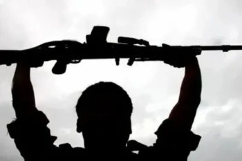 Naxal surrender : 10 लाख के ईनामी नक्सली दंपत्ति ने किया समर्पण, 10 हत्या सहित 15 मामले है दर्ज, पत्नी पर 23 मामले