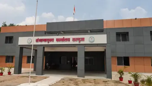 आत्महत्या के बाद बलरामपुर के पहाड़ी कोरवा को मिला न्याय, तहसीलदार निलंबित