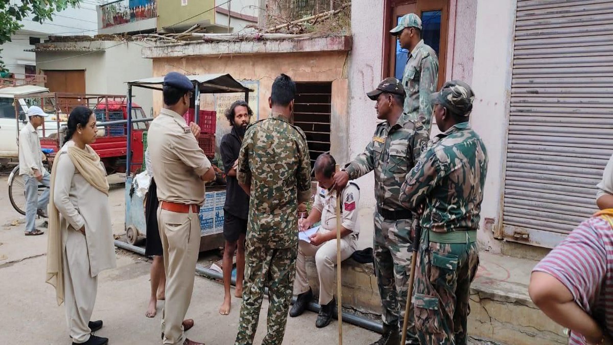 दुर्ग जिले में अवैध प्रवासियों के खिलाफ सर्च अभियान, 474 लोगों के घर की तलाशी, 103 संदेहियों के लिए फिंगर फ्रिंट