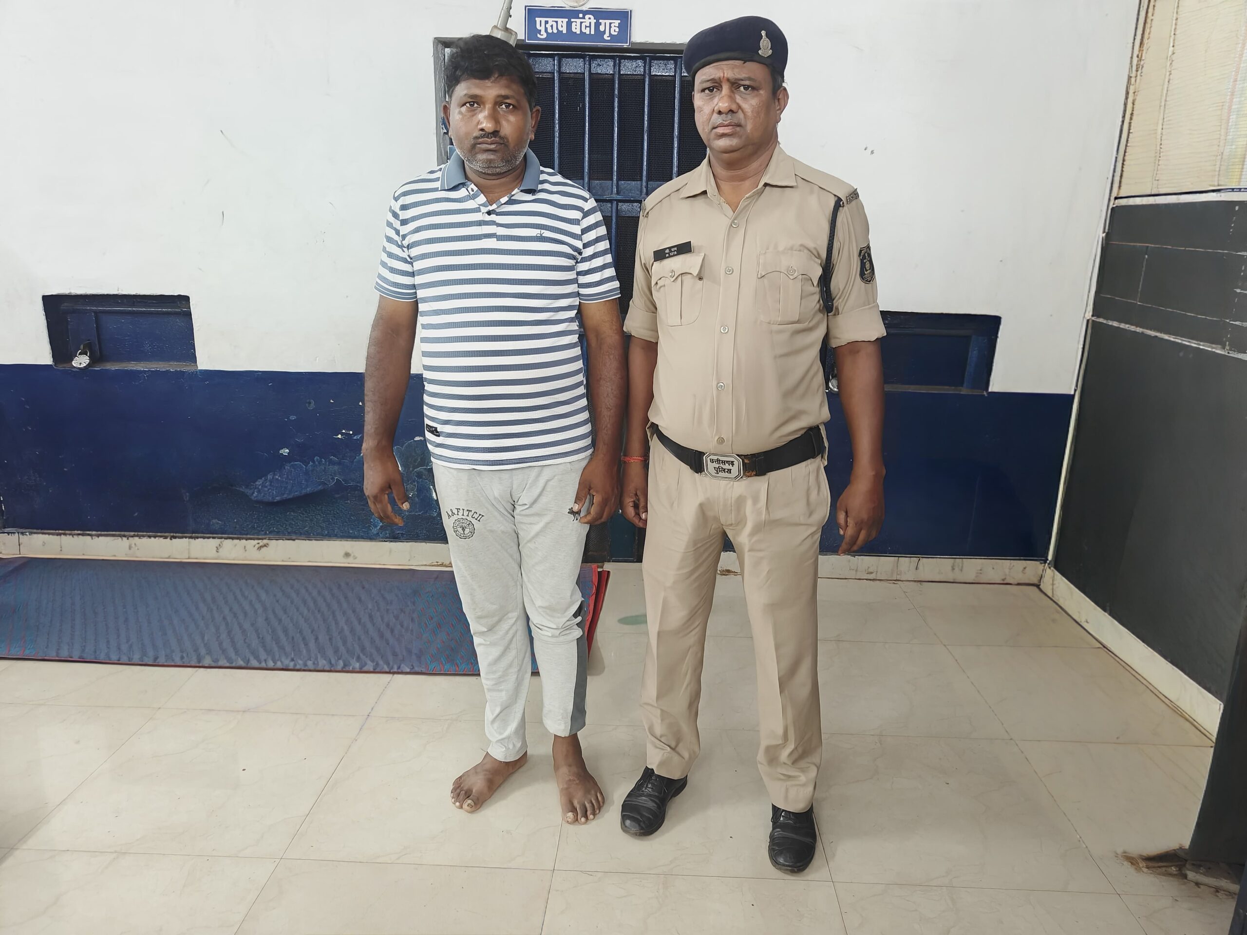 दुर्ग में अवैध गैस रिफिलिंग का भंडाफोड़, आरोपी गिरफ्तार, 30 से ज्यादा सिलेंडर जब्त