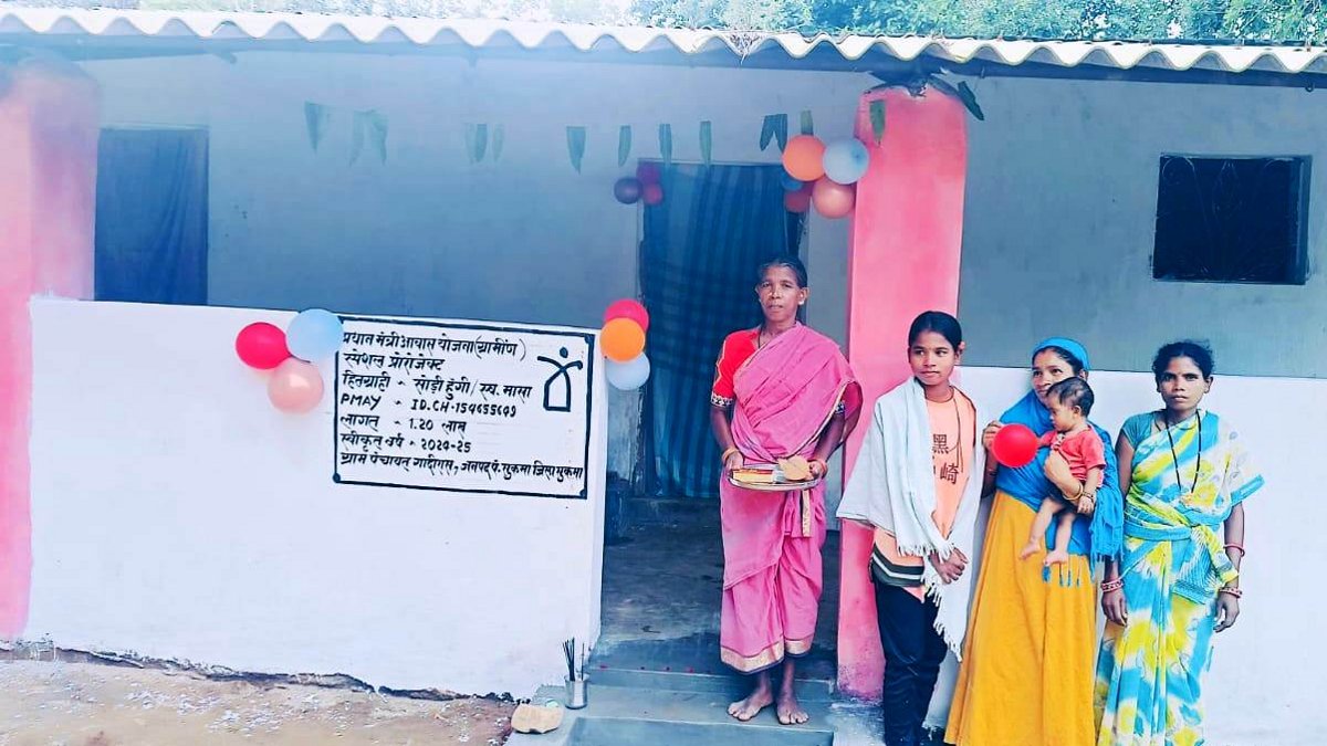 नक्सल पीडि़त और आत्मसमर्पित नक्सलियों के लिए बस्तर में बन रहे 3000 आवास, CM बोले-मिलेगा पक्का घर