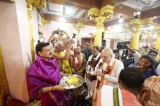 जगदलपुर में गरजे अमित शाह, बोले-26 मार्च से पहले नक्सल मुक्त होगा बस्तर, मुरिया दरबार में हुए शामिल
