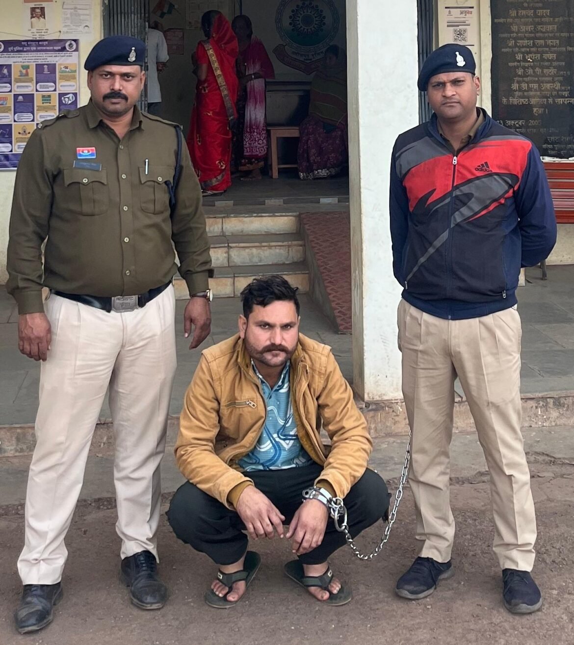 दुर्ग पुलिस ने एनडीपीएस एक्ट के तहत नशीली दवाएं और सिंथेटिक चिट्टा बरामद किया।