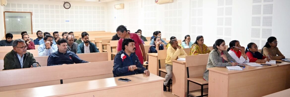 नगर निगम भिलाई में आधार बेस उपस्थिति एवं कर्मयोगी पंजीयन का प्रशिक्षण कार्यक्रम