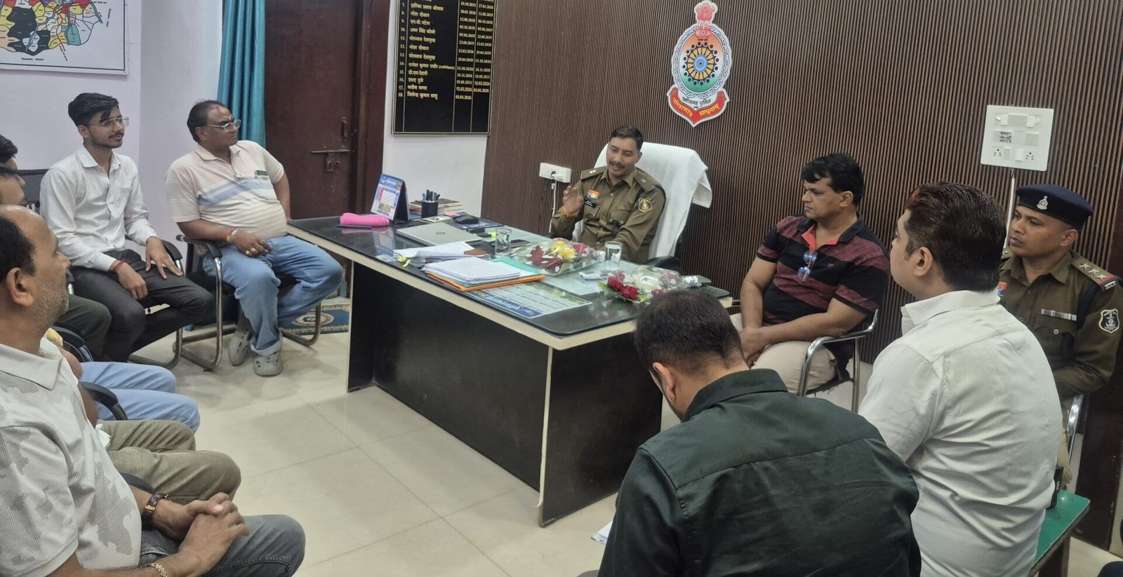 कांकेर में सराफा व्यापारियों की सुरक्षा बैठक में पुलिस अधिकारी एवं व्यापारी उपस्थित