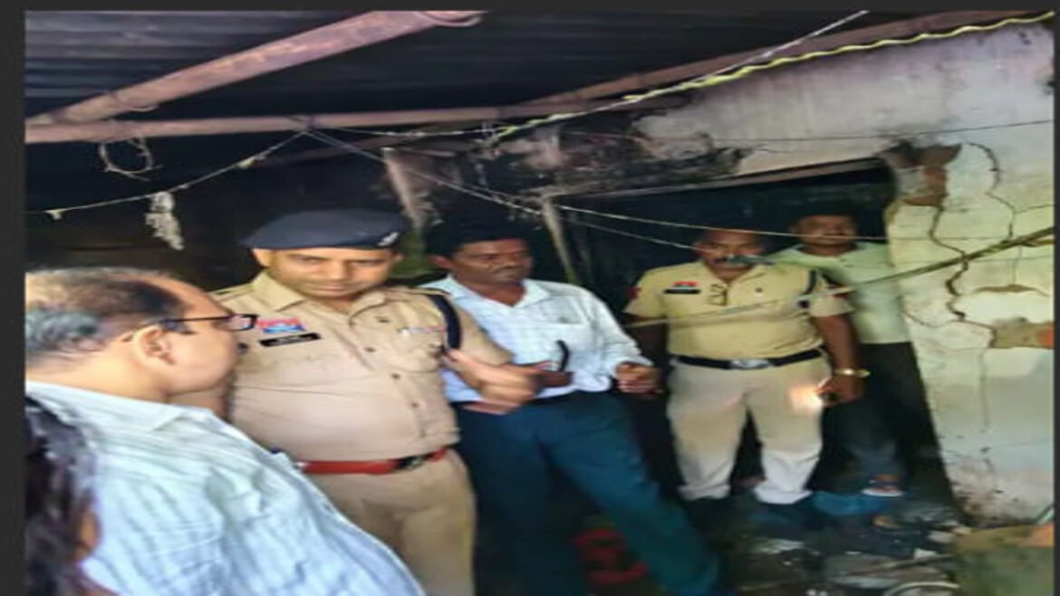 रायगढ़ में विंडो AC का कंप्रेसर फटने से दर्दनाक हादसा, दम घुटने से पिता की मौत, बेटा गंभीर
