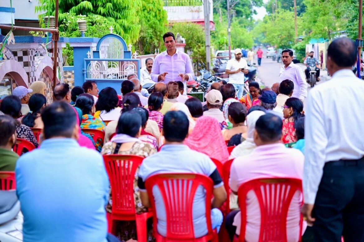 भिलाई की बसाहट बचाने MLA देवेंद्र यादव ने शुरू किया जनसंपर्क अभियान