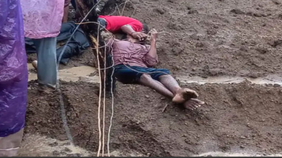 खेत में झटका तार बना मौत का जाल: बेटे को बचाने दौड़े पिता की भी गई जान, कबीरधाम में दर्दनाक हादसा