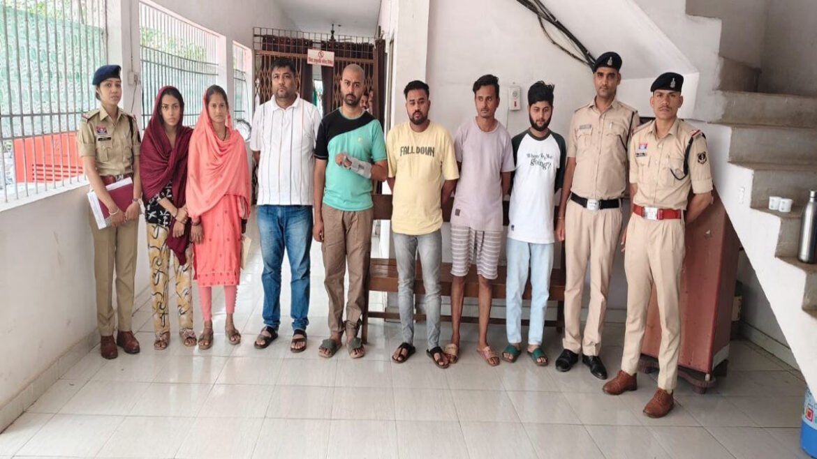 दुर्ग में साइबर ठगों को म्यूल अकाउंट उपलब्ध कराने वाले 8 खाताधारक गिरफ्तार