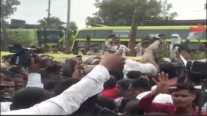 नकटी बुलडोजर कार्रवाई के विरोध में कांग्रेस की 14 किमी पदयात्रा, राज्यपाल से मुलाकात नहीं होने पर उग्र आंदोलन की चेतावनी