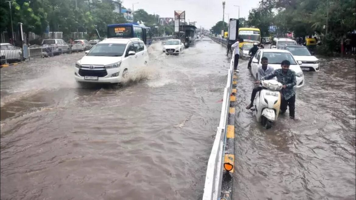 देश के कई राज्यों में भारी बारिश और बाढ़ जैसे हालात, मध्य प्रदेश राजस्थान और उत्तर प्रदेश में जलभराव