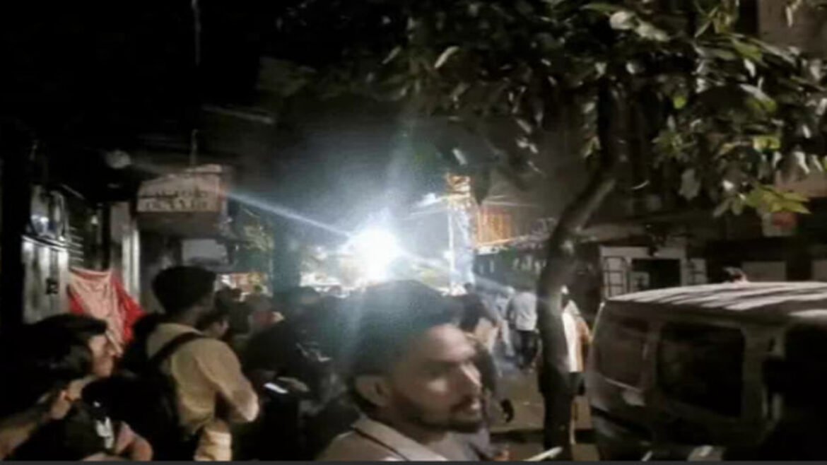 कोलकाता के पांच मंजिला होटल वाली बिल्डिंग में भीषण आग, 9 की मौत