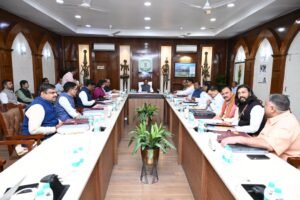  छत्तीसगढ़ में 15 नवंबर से धान खरीदी, 3100 प्रति क्विंटल मिलेगा भाव, कैबिनेट के 20 बड़े फैसले