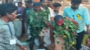 मां मानकेश्वरी मंदिर में 50 से 60 बकरों की बलि, देवी की आराधना में झूमते बैगा ने पीया खून